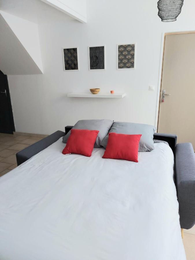 Appart Confort#1, Centre-Ville, Gare A Pieds Proche Commodites Maubeuge Exterior photo